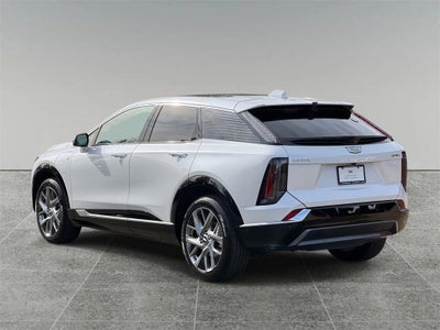 2025 Cadillac OPTIQ Luxury 2