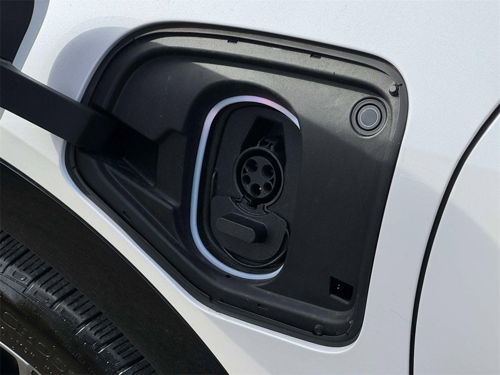 2025 Cadillac OPTIQ Luxury 2