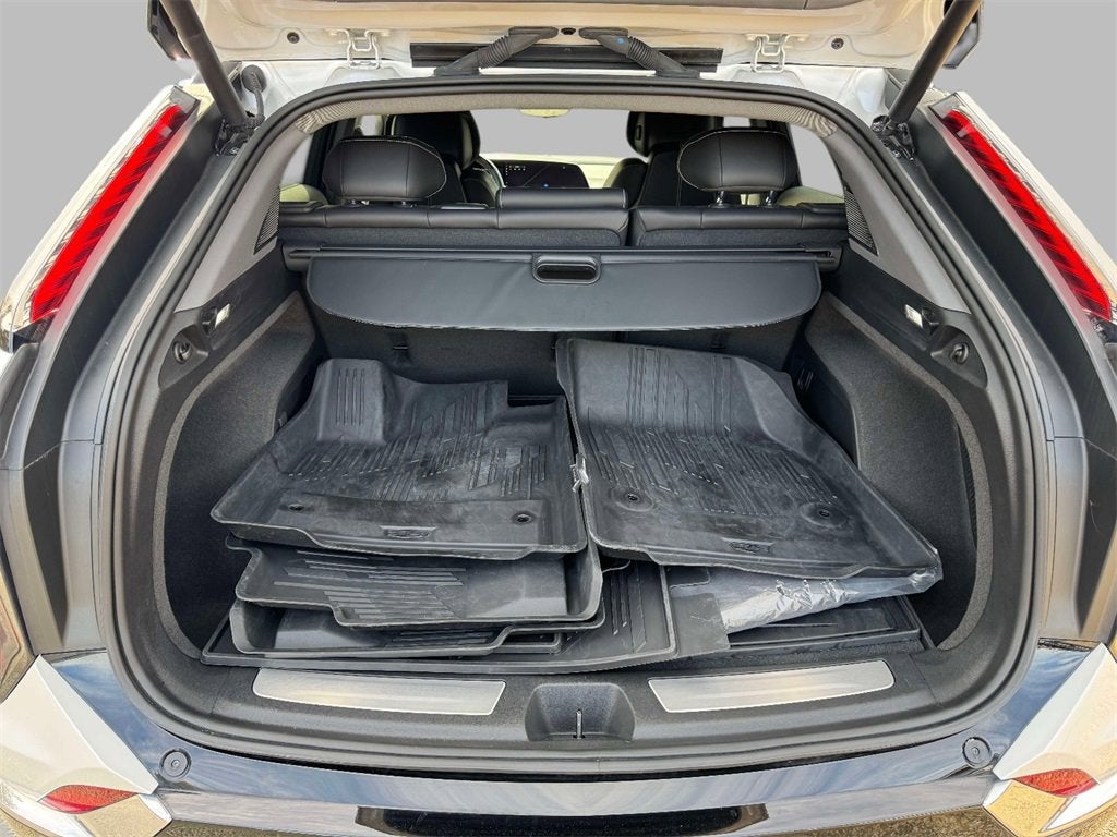 2025 Cadillac OPTIQ Luxury 2