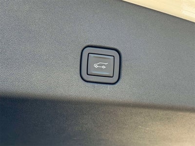 2025 Cadillac OPTIQ Luxury 2