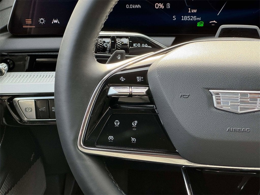 2025 Cadillac OPTIQ Luxury 2