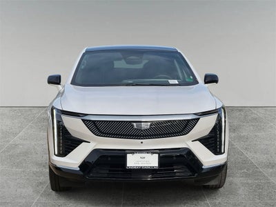 2025 Cadillac OPTIQ Luxury 2