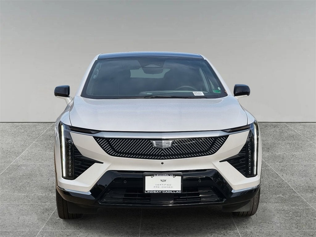 2025 Cadillac OPTIQ Luxury 2