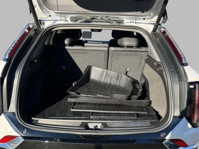 2025 Cadillac OPTIQ Luxury 2