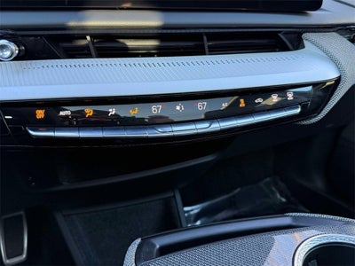 2025 Cadillac OPTIQ Luxury 2