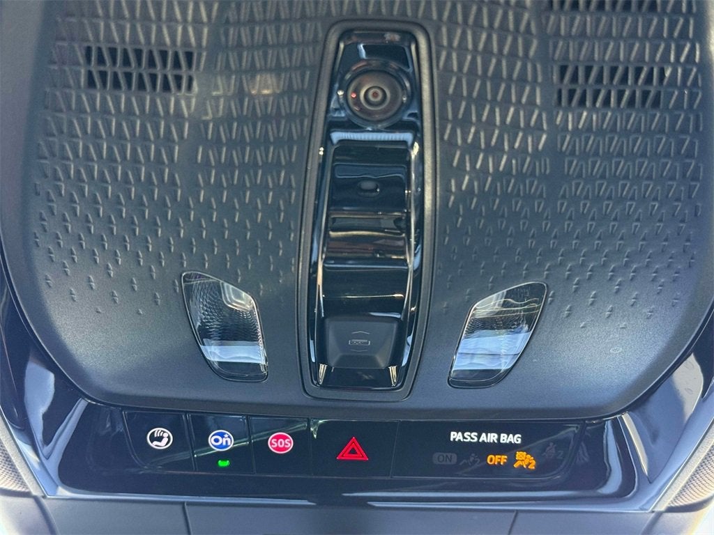 2025 Cadillac OPTIQ Luxury 2