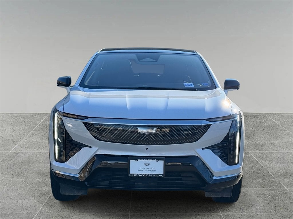 2025 Cadillac OPTIQ Luxury 2