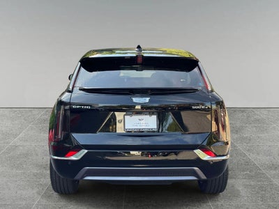 2025 Cadillac OPTIQ Luxury 2