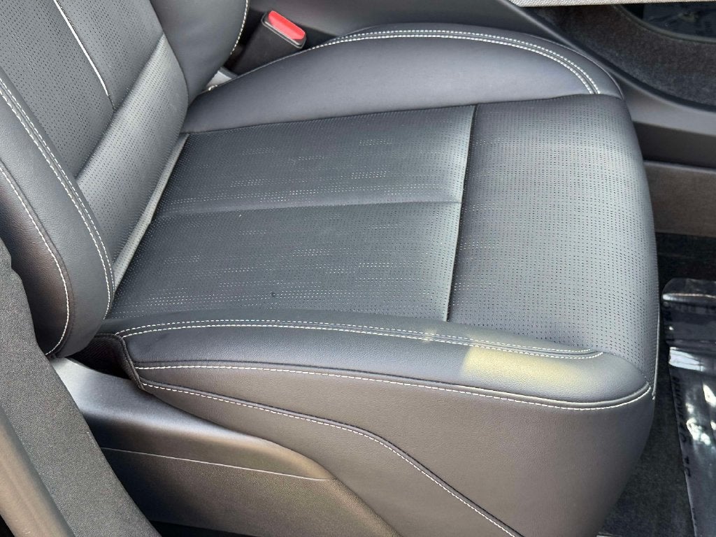 2025 Cadillac OPTIQ Luxury 2