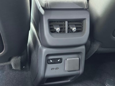 2025 Cadillac OPTIQ Luxury 2