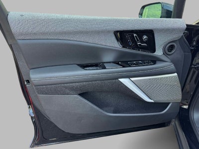 2025 Cadillac OPTIQ Luxury 2