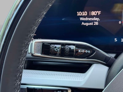 2025 Cadillac OPTIQ Luxury 2