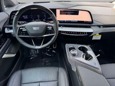 2025 Cadillac OPTIQ Luxury 2