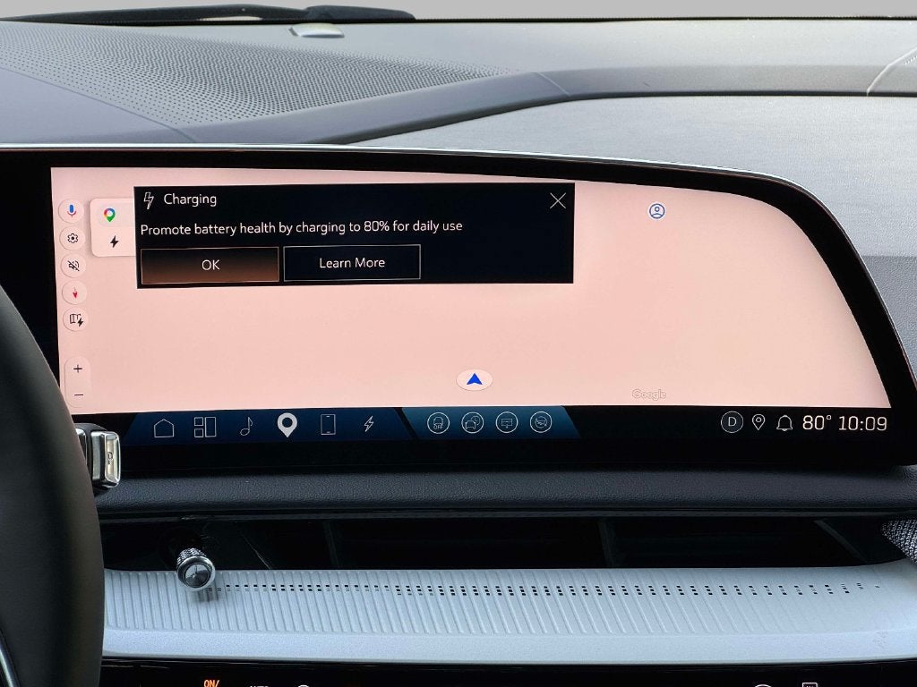 2025 Cadillac OPTIQ Luxury 2