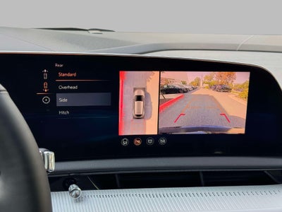 2025 Cadillac OPTIQ Luxury 2