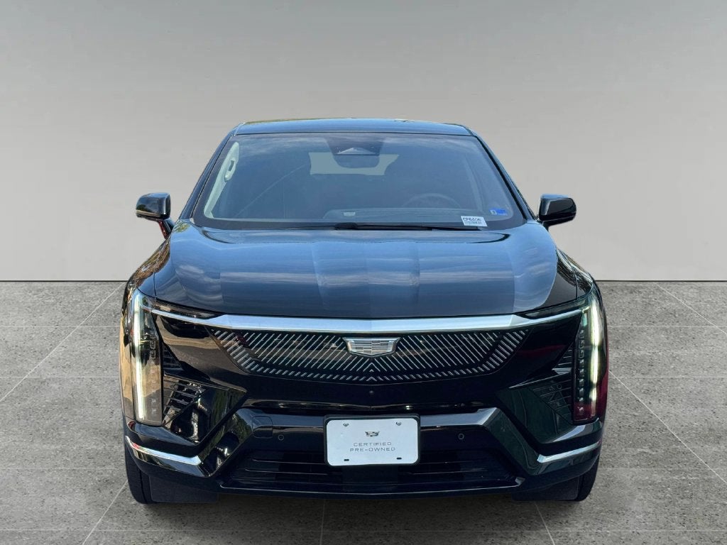 2025 Cadillac OPTIQ Luxury 2