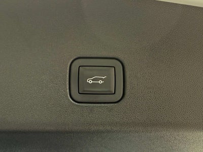 2025 Cadillac OPTIQ Luxury 2