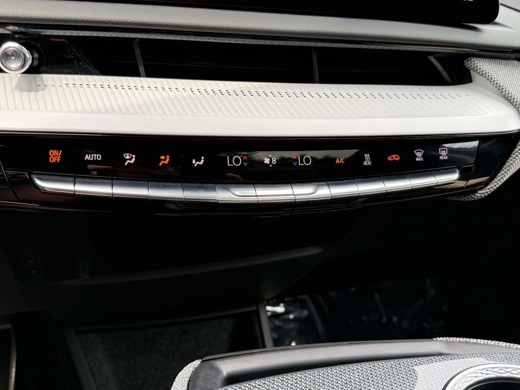 2025 Cadillac OPTIQ Luxury 2