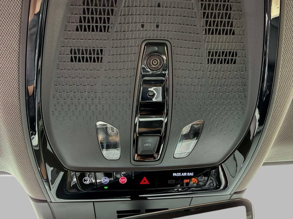 2025 Cadillac OPTIQ Luxury 2