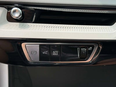 2025 Cadillac OPTIQ Luxury 2