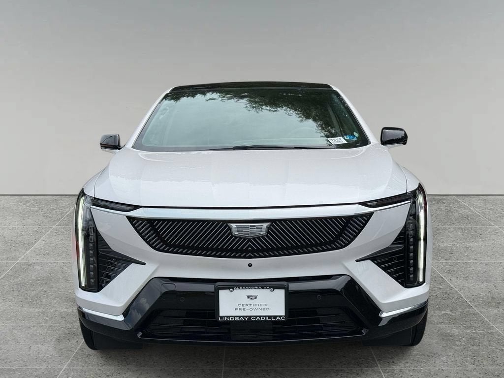 2025 Cadillac OPTIQ Luxury 2