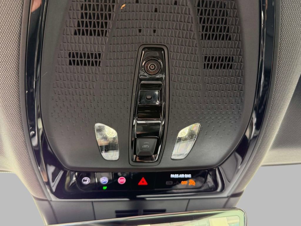 2025 Cadillac OPTIQ Luxury 2