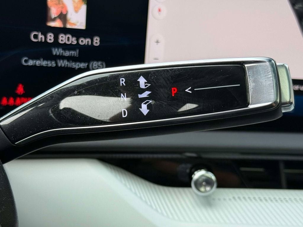 2025 Cadillac OPTIQ Luxury 2