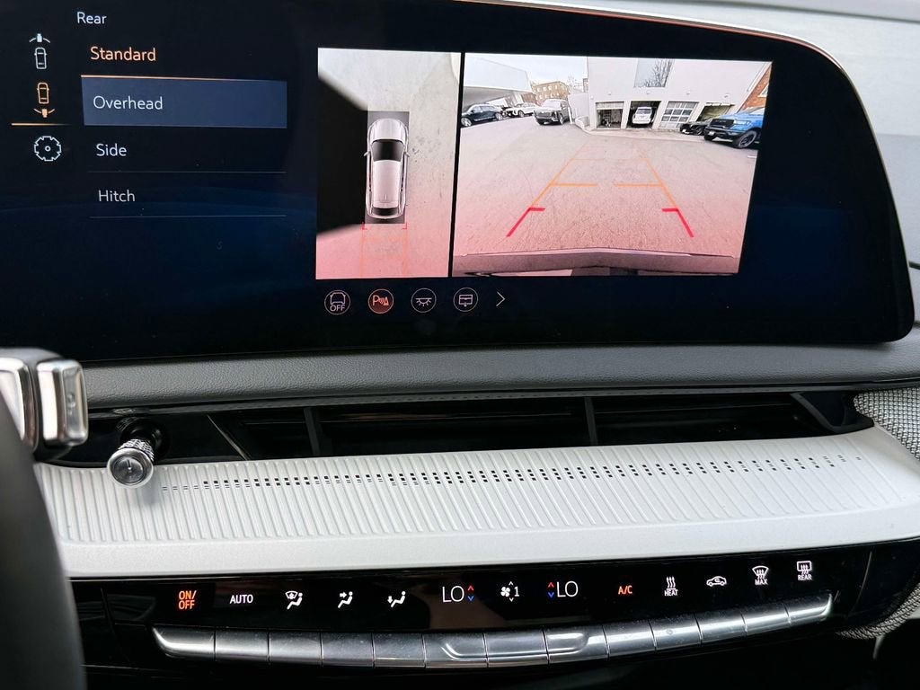 2025 Cadillac OPTIQ Luxury 2