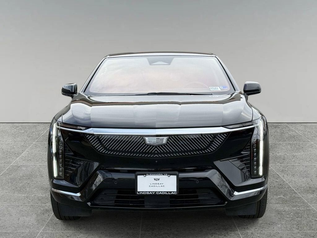 2025 Cadillac OPTIQ Luxury 2