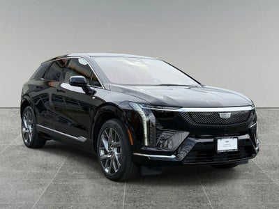 2025 Cadillac OPTIQ Luxury 2