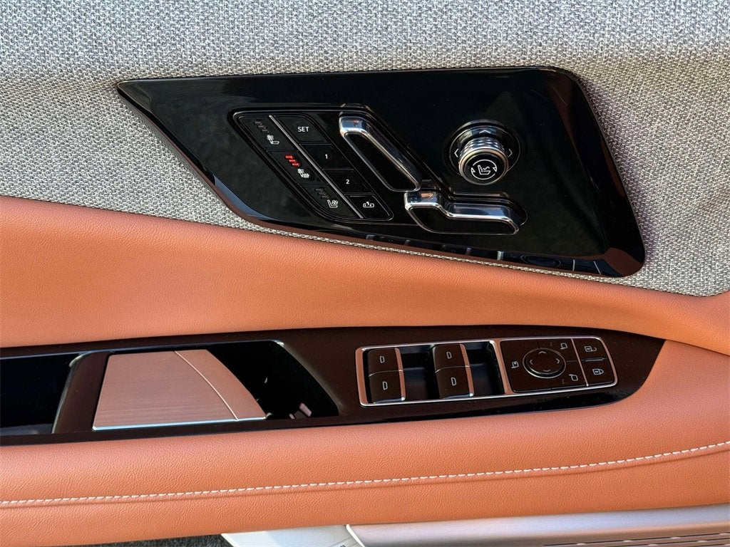 2025 Cadillac OPTIQ Sport 2