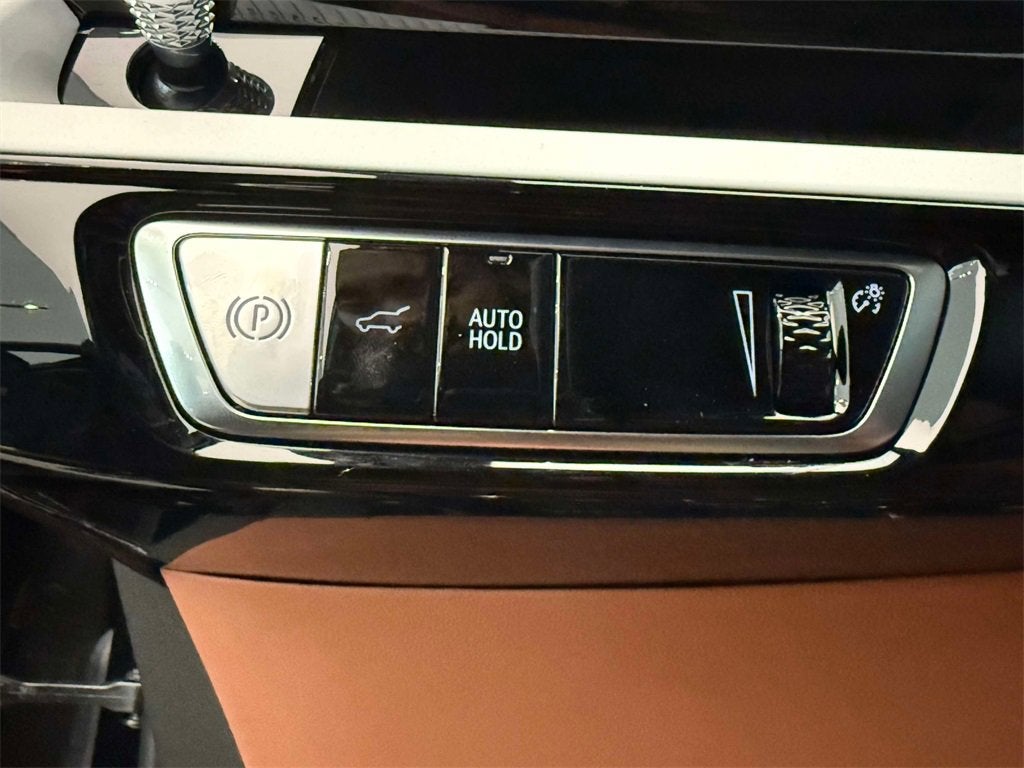 2025 Cadillac OPTIQ Sport 2