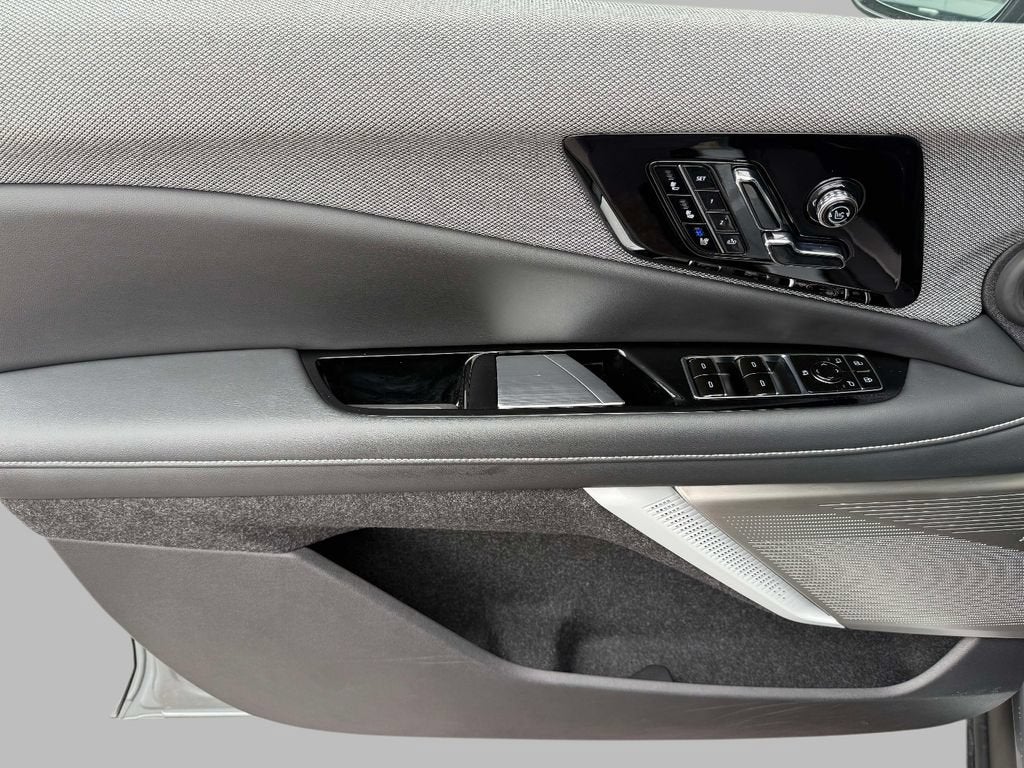 2025 Cadillac OPTIQ Sport 2