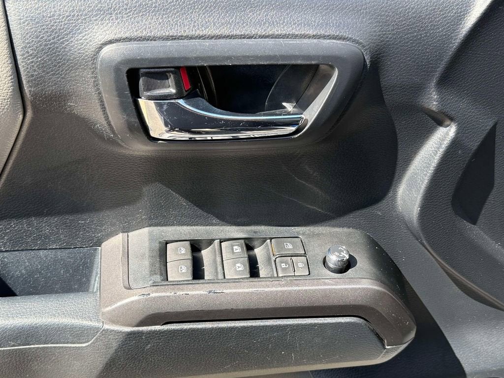 2018 Toyota Tacoma SR