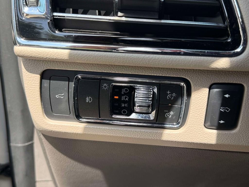 2023 LINC NAVI RSV