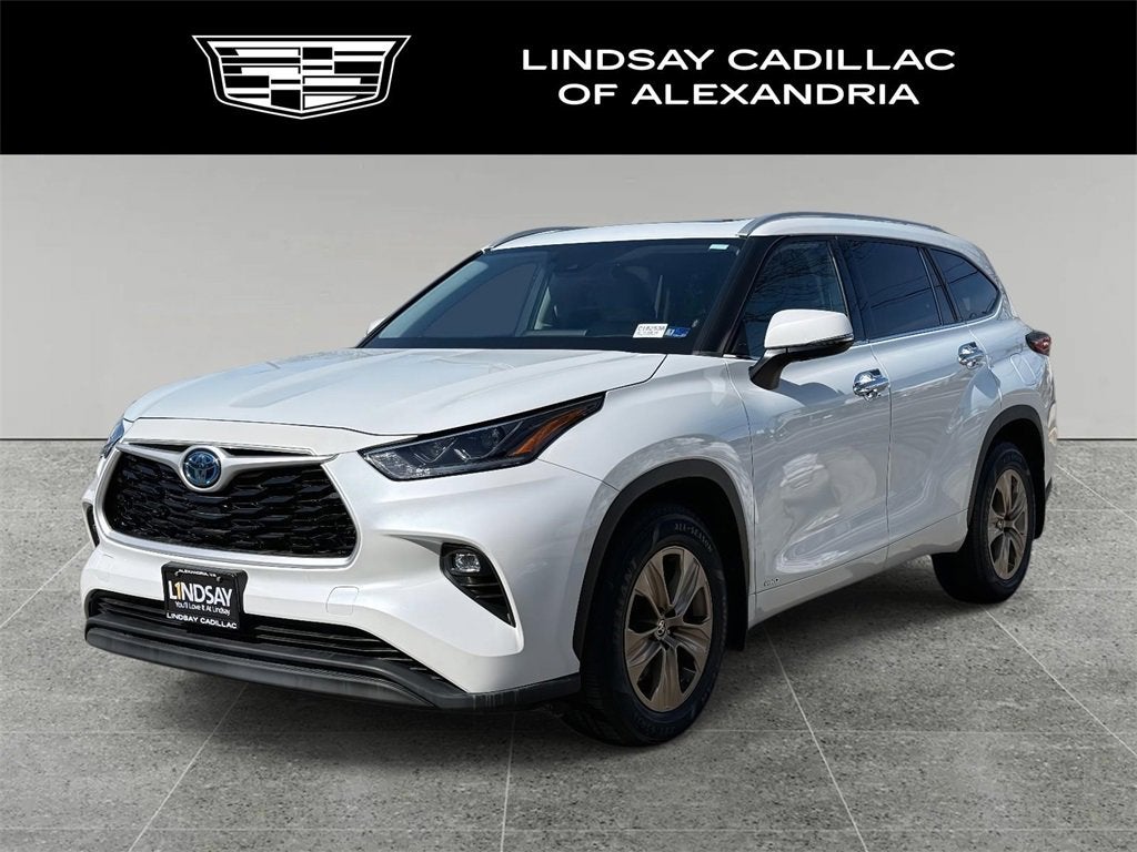 2022 Toyota Highlander Hybrid Bronze Edition