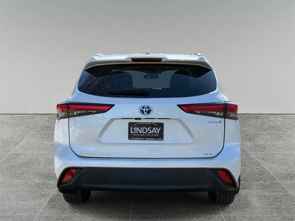 2022 Toyota Highlander Hybrid Bronze Edition