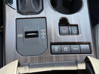 2022 Toyota Highlander Hybrid Bronze Edition