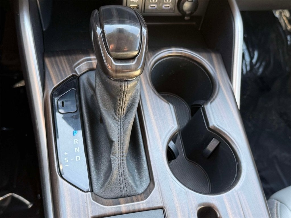 2022 Toyota Highlander Hybrid Bronze Edition