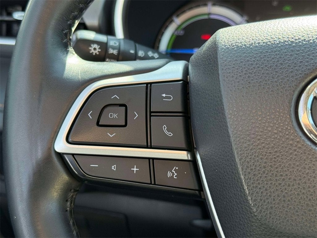 2022 Toyota Highlander Hybrid Bronze Edition