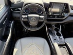 2022 Toyota Highlander Hybrid Bronze Edition