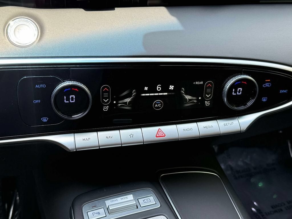 2025 Genesis GV70 2.5T