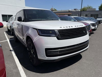 2025 Land Rover Range Rover SE