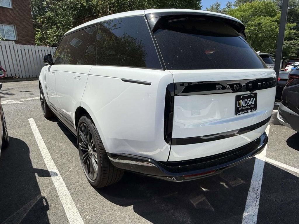 2025 Land Rover Range Rover SE