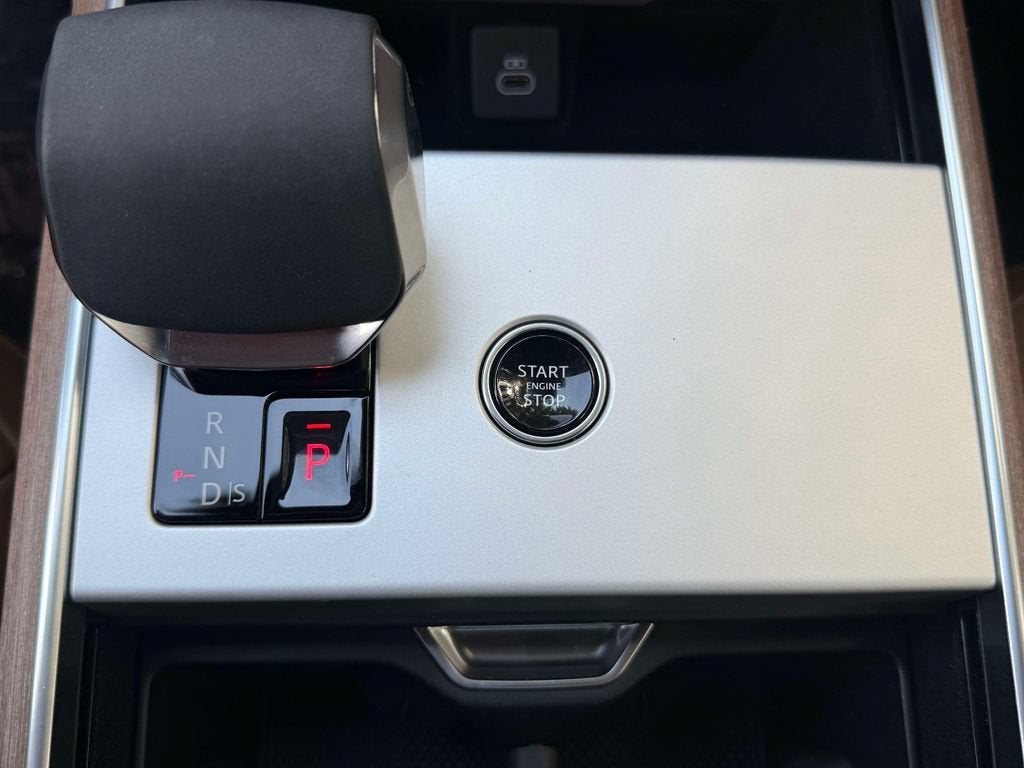 2024 Land Rover Range Rover SE