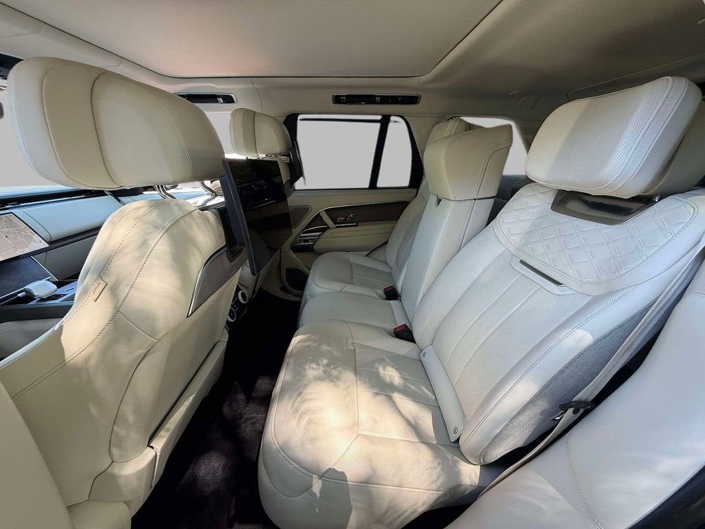 2024 Land Rover Range Rover SV