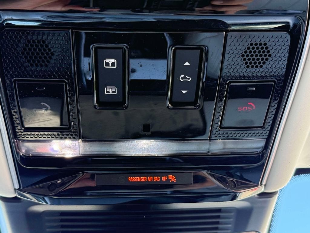 2024 Land Rover Range Rover SV