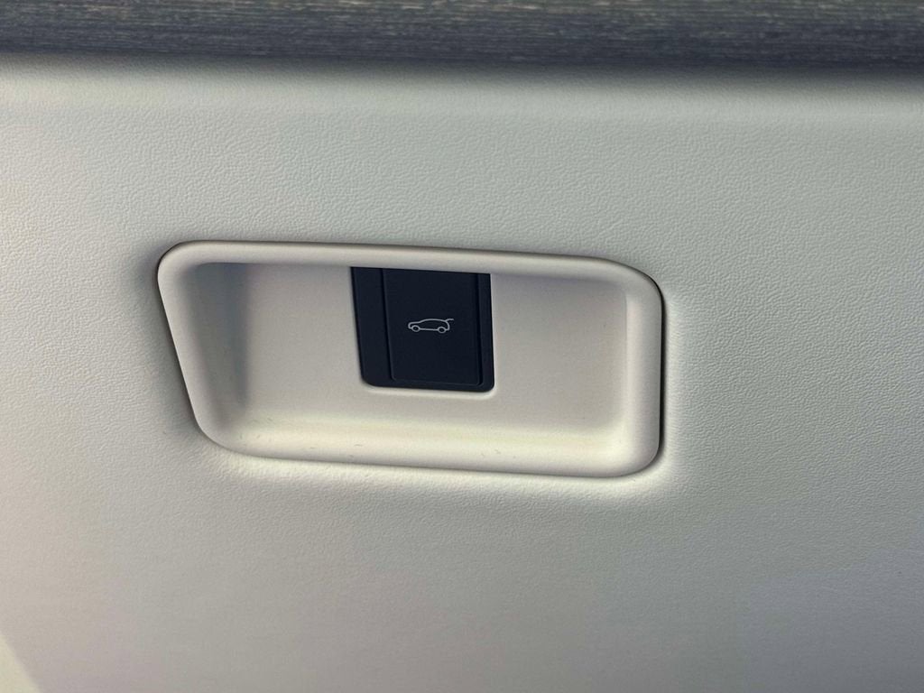 2024 Land Rover Range Rover SV