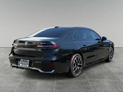 2023 BMW 7 Series 740i