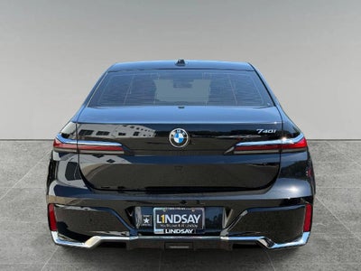 2023 BMW 7 Series 740i